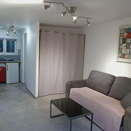 Climatise Independant De 24m² Διαμέρισμα